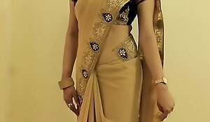 Sexy GIRL SAREE Enervating coupled with In the same manner will not hear of NAVEL coupled with Helter-skelter