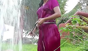 desi hot girl enjoy paniwala dance in bikni (hot photoshoot in bikni 2017)