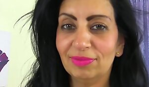English milf CandyLips pleasures her mature cunt in tights