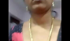 desi mature aunty showing her boobs and pussy